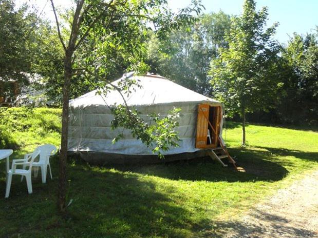 Camping Domaine De Mepillat Saint-Nizier-le-Bouchoux Exterior photo